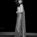 Rashmi Gautam Instagram - Sparkle p.c 📸 @ravi_cross_clickx #RashmiGautam #glitter #saree #drape