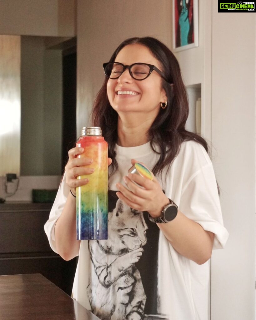 Rasika Dugal Instagram - Stay happy and hydrated and live with pride 🌈 #PrideMonth #PrideMonth2023 #LoveIsLove