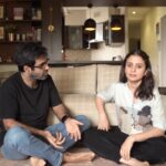 Rasika Dugal Instagram - दुख-दुख बाँटना 😄 #FunnyReels #ReelIt #ReelItFeelIt