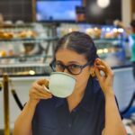 Rasika Dugal Instagram - Had my coffee and ate my cake too... (still thinking of that Pecan Pie behind me 😄) #Monday #FoodLove #Foodie Phoenix Palladium