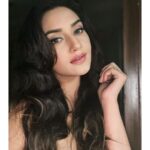 Rati Pandey Instagram – This song❤️
.
.
.
#instareels #ratipandey #lady #feelgoodsong