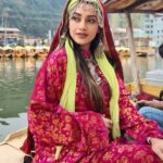 Rati Pandey Instagram - ❤️ . . . . #rahenarahehum #photodump #missingkashmir❤️ #ratipandey #instapictures