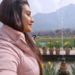 Rati Pandey Instagram - Samjhe ya Samjhaun?💁🏻‍♀️ . . . . #hearttoheart #ratipandeyreels #ratiandey #instareels