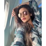 Rati Pandey Instagram - Swagat nahi karoge Humara? Back to the bay…ammmcchhhiii Mumbai . . . #sendinglove #backtothebay #monsoons #ratipandey #ratipandeyreels #instareels