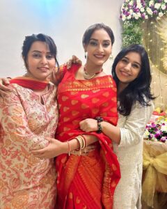 Rati Pandey Instagram - Some glimpses… Ganpati celebration 1st day❤️
.
.
.
#friendsandfamily #gratitude #ganpaticelebration #ratipandey #instapictures #thankyou