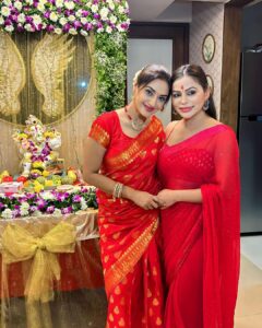 Rati Pandey Instagram - Some glimpses… Ganpati celebration 1st day❤️
.
.
.
#friendsandfamily #gratitude #ganpaticelebration #ratipandey #instapictures #thankyou