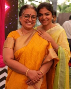 Raveena Ravi Instagram - #amma #sreejaravi ❤️👩‍👧
