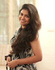 Raveena Ravi Instagram - Fun #photoshoot with #manoramaweekly ! thankyou @arun_payyadimeethal for all the ❤️ 📷 !