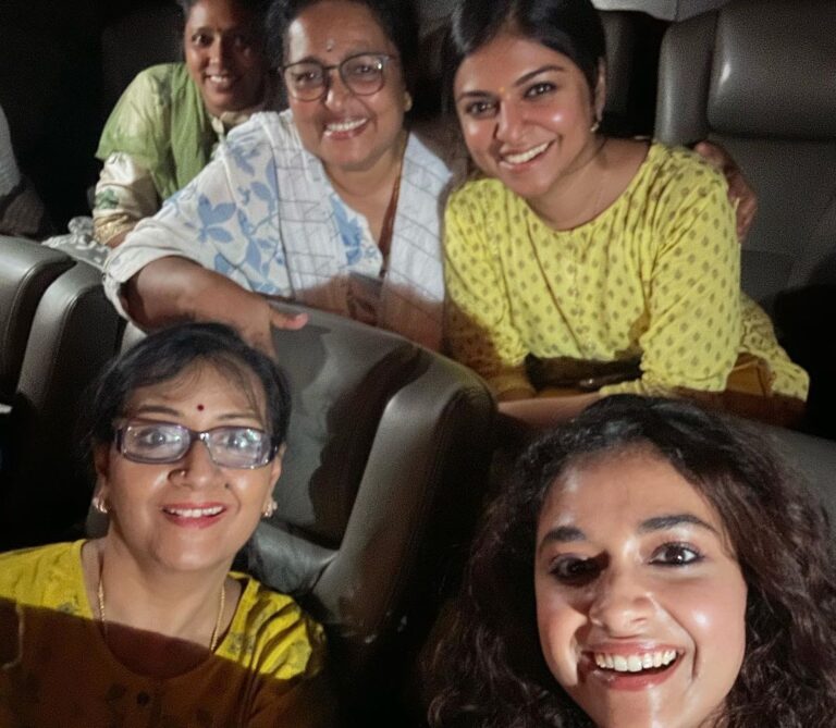 Raveena Ravi Instagram - #maamannan @mariselvaraj84 @udhay_stalin #fahadfazil @keerthysureshofficial #vadivel sir.. I’ve played #fafa ‘s pair in this movie, limited screen space , no dialogues 🤐 .. only 👀! but still it’s blessing to be a part of such a stellar cast , brilliant crew, @arrahman ‘s music ! 🙏🏻
