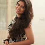 Raveena Ravi Instagram – Fun #photoshoot with #manoramaweekly ! thankyou @arun_payyadimeethal for all the ❤️ 📷 !