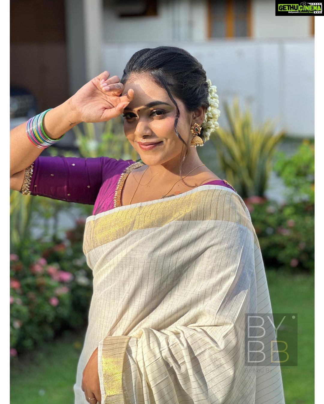 Rebecca Santhosh Instagram - V A R N A M 🪷 . . . Saree : @bybbecca MUH : @mishlak_