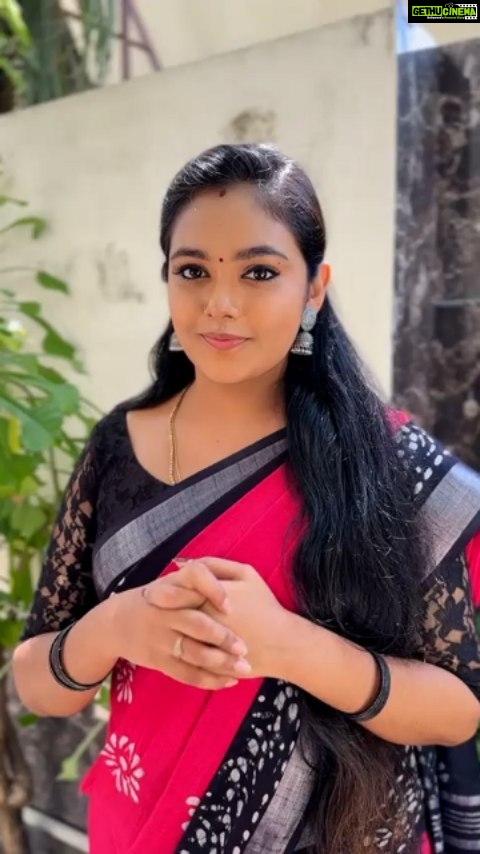 Rebecca Santhosh Instagram - Father's Day Photo Contest നിങ്ങൾ ചെയ്യേണ്ടത് ഇത്ര മാത്രം 👇 ♦️ അച്ഛനോടൊപ്പമുള്ള നിങ്ങളുടെ ഏറ്റവും പ്രിയപ്പെട്ട ഒരു ഫോട്ടോ പോസ്റ്റ് ചെയ്ത് നന്തിലത്ത് ജി മാർട്ടിനെ ടാഗ് ചെയ്യുക ♦️ നന്തിലത്ത് ജി മാർട്ടിൻ്റെ ഇൻസ്റ്റാഗ്രാം പേജ് FOLLOW ചെയുക Selected winner gets a 32 inches Led Tv 📺 #nandilathgmart #fathersday #giveaway #giveaways #giveawayalert #keralagram #keralatourism #kerala #keralagodsowncountry #keralatourism #giveawaytime #fafa #fathersday #fatherlove #fatherdaughter