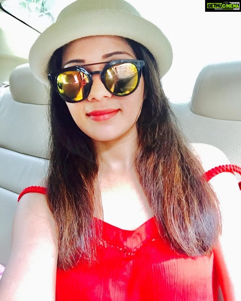 Reshma Rathore Instagram - Speed doesn't matter forward is forward👍😊 Iskcon Juhu