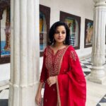 Reshma Rathore Instagram - श्री हरि विष्णु की कृपा हम सब पर बरसती रहे। आप सभी को उत्पन्ना एकादशी की शुभकामनाएँ । राधे राधे ! हरि बोल ! #UtpannaEkadashi2021 #reshmarathore #southindianactress #supremecourtlawyer