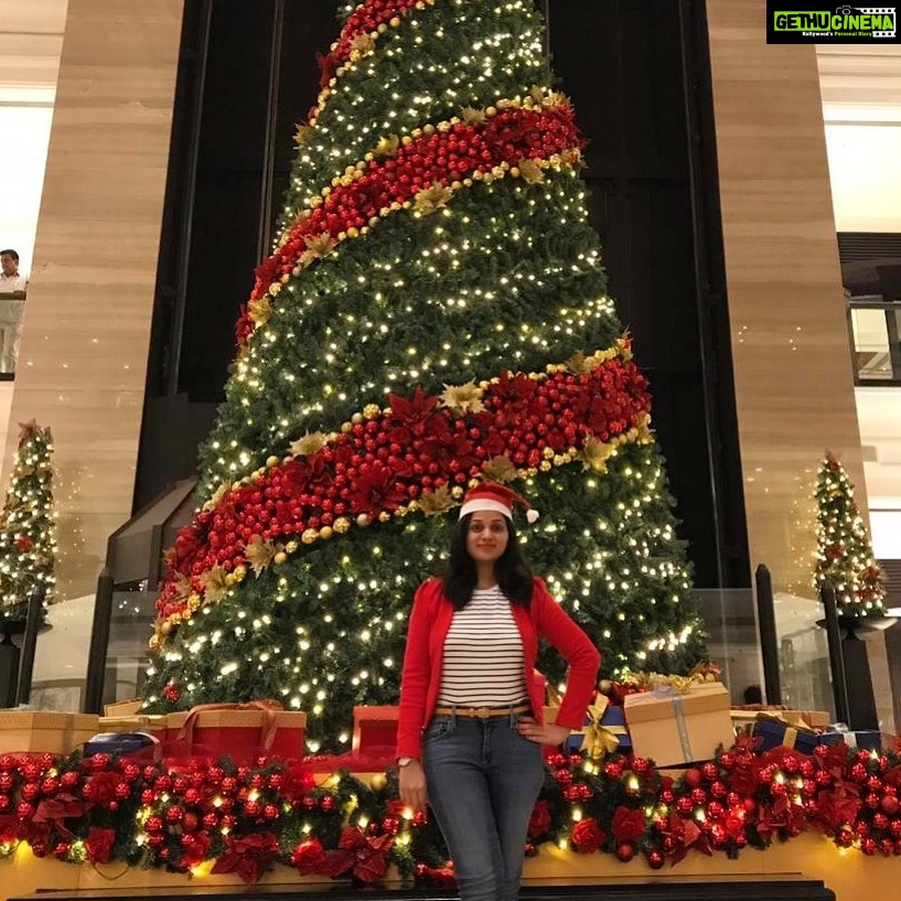 Reshma Rathore Instagram - Merry Christmas - 2019 🎁🎄 Taj Lands End, Mumbai