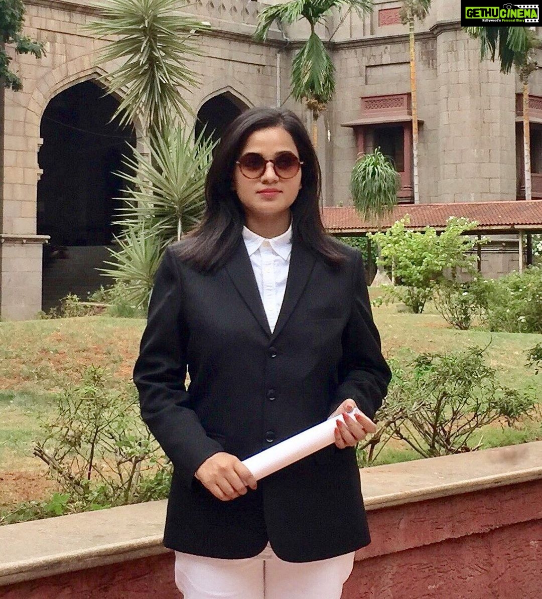 Reshma Rathore Instagram - In whatever opportunity you choose, your integrity is non-negotiable and one should not be swayed by money and power. #TelanganaHighCourt #Oath-taking