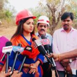 Reshma Rathore Instagram - రిటైర్ అయిన పండు ముసలోళ్ళకు మహబూబాబాద్ పార్లమెంట్ నియోజకవర్గం తో పనేంటో ? వీళ్లకు ఏదైనా ప్రజలకు సంబంధించిన అజెండా ఉన్నదా ? పదవీకాంక్షలు మాత్రమేనా ? #BayyaramsteelplantSanction #JusticetotheIndigenous #StopDiscrimination #YouthEmployment #TelanganaState
