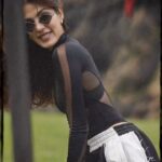 Rhea Chakraborty Instagram – Alag aasman 🌈🌸

#rhenew 

Reel genie : @devanshiturakhia