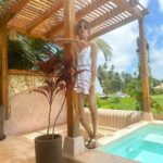 Rhea Chakraborty Instagram - Goa was calling me home🫶 Enjoyed a lovely weekend with @saffronstays & @ragaliving at Casa de Raga, Arpora celebrating with my lovelies. If you're looking to relax amidst nature & luxury this is the place to be. Thank you so much for taking care of us💗 #saffronstays #wherefamiliesbond #goa