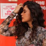 Richa Chadha Instagram - Thank you thank you thank you for loving the trailer this much guys! This film has achieved cult status due to you. Fans हैं तो हम हैं! . . . . . #Fukrey3 #Fukr3y #RichaChadha #Bollywood #NewWork #TuiFaatiTeNaaGulati #InsideJokeForHashtagReaders