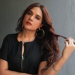 Richa Chadha Instagram - Hahaha I remember wearing my lovely @isabelmarant piece 6 years ago for an event, circa when fashion sites would “pull up actors for repeating outfits”, cut to now, when it’s cool and the same people are now “calling out fast fashion because sustainability “. They’re in the business of “calling out. Let them be. Same people, a decade ago, happily told celebrities whether they “had the body to pull that bodycon off or not” and now they are celebrating ‘body diversity’, not because they want, because they perhaps HAVE to…LOLOL😂🤣 Dress for you, be happy because what’s cool and kosher today will be problematic tomorrow, people will come around and be vocal once it’s cool to be woke. You do you, do what makes you feel right, even if there’s no cool catch phrase like “structural inclusion” for it yet. And clothes are made to be repeated. They’re not condoms. In @stevemadden heels and my own baubles. Thanks @anishagandhi3 for the courage and letting me be me. Thanks @harryrajput64 and @denyrajput #Sapna for the preening! 👗 @isabelmarant . 👠 @stevemadden . 💄 @harryrajput64 . . . . . #fastfashion #dontbotherwiththem #RichaChadha #Bollywood #Fukrey3 #whyareyoustillreadingmyhashtagsLOLstop.