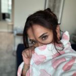 Richa Chadha Instagram - 👀remember when you could just post photos here without worrying about algorithm aunty ? Take me back.