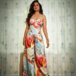 Richa Chadha Instagram - Felt cute in this ✨🌸🤌🏽for #fukrey3 👗 @souniagohil @pw_pr . Earrings @dha.ra.india . Handstack @anayah_jewellery @spiffypublicrelations @dha.ra.india 🌸 Styling @anishagandhi3 @rochelledsa , assisted by Mehek the pyaari ladki ❣️ 💄 @harryrajput64 @glazoschool . Hair Sapna 📸 @denyrajput @boomstastudio . #RichaChadha #aajhashtagkatimenahihai