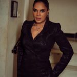 Richa Chadha Instagram - Stepped out n up last night for @gqindia best dressed party✨ 🖤 👗 @isabelmarant 👠 @stevemaddenindia 💎@beenarahejafinejewellery 👄 @harryrajput64 @glazoschool Hair - Sapna Styled by @anishagandhi3 @rochelledsa . Fastest fingers first photography by @denyrajput 📸 #fashgram #stylequotient #NoFads #NoShade #richaChadha #party #chaloGN #readingHashtagsIsKnownToImproveReadingSkillsNot