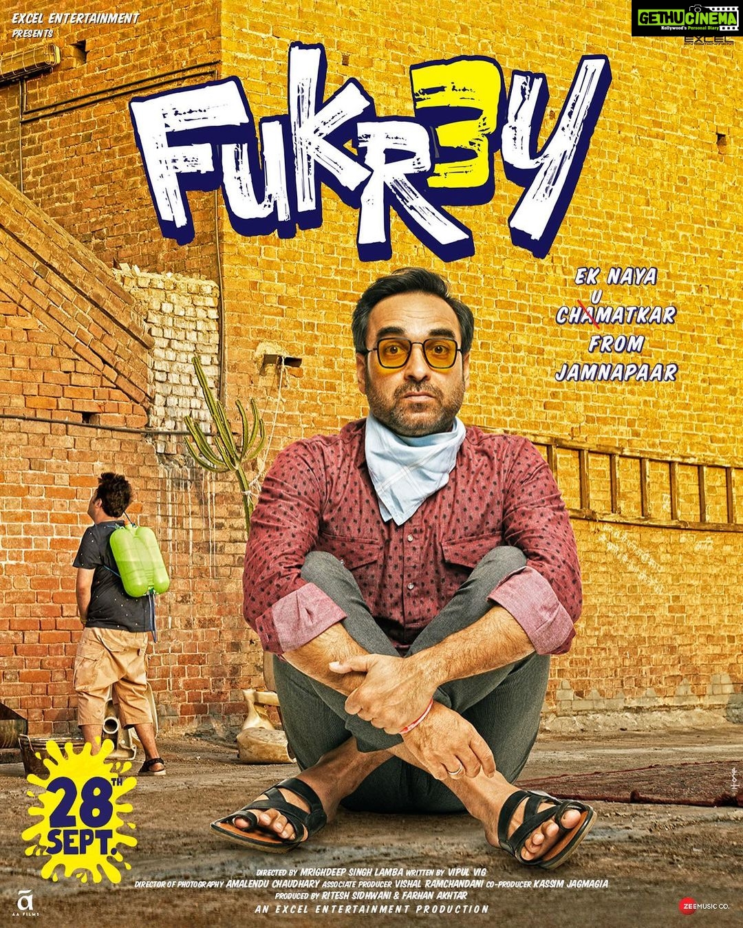 Richa Chadha Instagram - Fukron se miliye now, not later, picture ke pehele aata hai trailer. #Fukrey3 trailer out tomorrow. @pulkitsamrat @fukravarun @oyemanjot @pankajtripathi @therichachadha @mriglamba @excelmovies @ritesh_sid @faroutakhtar @vipulhappy @amalendu_dop @kassimjagmagia @vishalrr @imanojchouhan @aafilms.official @zeemusiccompany