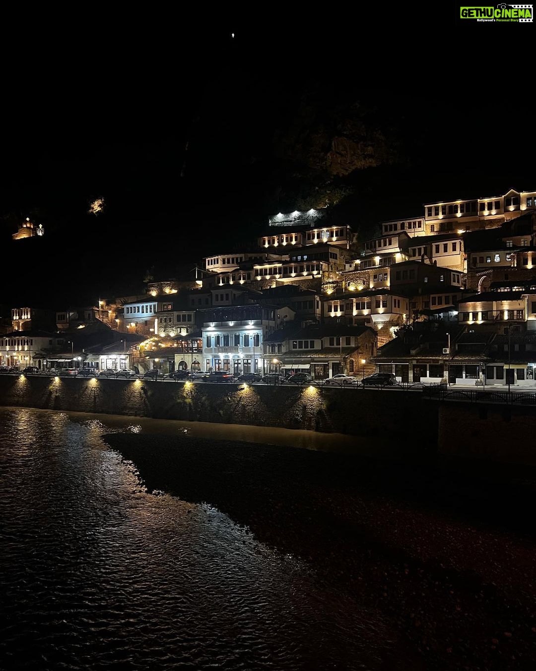 Rima Kallingal Instagram - .. like day and night.. Berat