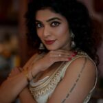 Rima Kallingal Instagram - Unlocking the true beauty of your natural colors is my passion in the world of makeup artistry. Working with @rimakallingal 💖who shares the same mindset, made the process even more enjoyable and effortless.❤️ Makeup and hair - @makeupby_farz "And the photographer skillfully captured her beauty while preserving her makeup look @vibethinks ❤️ #DubaiMakeupArtist #MakeupArtistDubai #CelebrityMakeupArtist #BridalMakeupArtist #KeralaMakeupArtist #KollamMakeupArtist #DubaiMUA #MakeupArtistry #MakeupMagic #GlamourGuru #BeautyByDesign #FlawlessFaces #RedCarpetReady #BridalBeauty #DubaiBrides #KeralaBrides #MakeupInspiration #GlowingSkin #InstaMakeup #MakeupGoals #MakeupAddict #BeautyExpert #DubaiGlam #MakeupLover #BeautyInDubai #MakeupObsessed #MakeupArtistLife #MakeupArtistsWorldwide Dubai - دبى