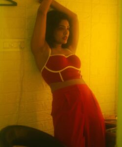 Rima Kallingal Instagram - Eating my heart out.. 

Shot by @jaisonmadany
Styled @sandra_resmi wearing @victoriassecretindia 
MUA @merins_remyamerin 
Styling assistant @annica_._ 
Studio @tinyturtle.media
Technical support @grapherme