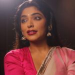 Rima Kallingal Instagram - … or should I trust my eyes with the talking?? 👁️ Shot by : @jaisonmadany Styled @rn.rakhi Wearing @kapardara_india MUA @priyamaudlin Edit @salgu_maan Styling assistant @susaaani_