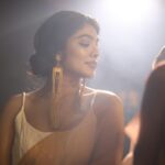 Rima Kallingal Instagram - Dazzle em’ darlings😍. @greenarendran and @anusree Photographed: @jaisonmadany Videographer: @vishnu.Chandrabose Edits: @salgu_maan Styling: @sandra_resmi Saree: @saltstudio Jewellery: @raziakunj MUA: @reshmu__ Makeup assistant: @karen.susxn Studio : @tinyturtle.media