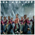 Rima Kallingal Instagram - Oh, how enchanting! Dancing as if we're made of starlight sounds absolutely magical. And performing at the Ponnonam festival hosted by Kerala Tourism in Calicut have been such an incredible experience filled with vibrant colors, rich traditions, and fantastic people! Performer’s Greeshma: @greenarendran Anju: @jayaprakashanju Anu: @anusree.p.s_ Aloshy Amal: @aloshy_amal Bhavya: @Bhavya_omanakuttan Gopika: @gopika_manjusha Athira: @aathira__mohan Anjana: @anjana__v_p Onishya: @onishyabiju00 Amritha: @amrutha_sajeevan Makeup Artist: @themakeupbox.in Makeup Assistants: @_ruksana__sana_ Saneesh - Light Design: @saneshkd Ashwin - Team Coordinator : @ashwing1686 Greeshma - Team Admin: @psycho_419 #bharathanatyam #kalari #conteprerorydanceclasses #danceworkshop #mamangam #rimakallingal #keraladanceworkshop #choreography #danceperformance #dance #danceschool