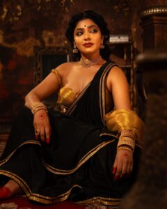 Rima Kallingal Instagram - Queen VINDYAVALI: Mahabali’s enigmatic consort, a name scarcely spoken among her own people. Embark on a quest to unveil her untold story and discover the mysteries that surround this elusive figure.”

Inframe: @rimakallingal 

DOP📸: @a_isography 
Concept and Styling: @caffeinated_stylist 
Art: @fermina__daza_ 
Wardrobe: @jaankibridalcouture 
HMU: @ayra_the_transforming_studio 
Jewellery: @zaibbyjasmine 
Production House: @sky_media_qatar
Assisted by: @jijomon_dqzzz_ @ashik_04_
