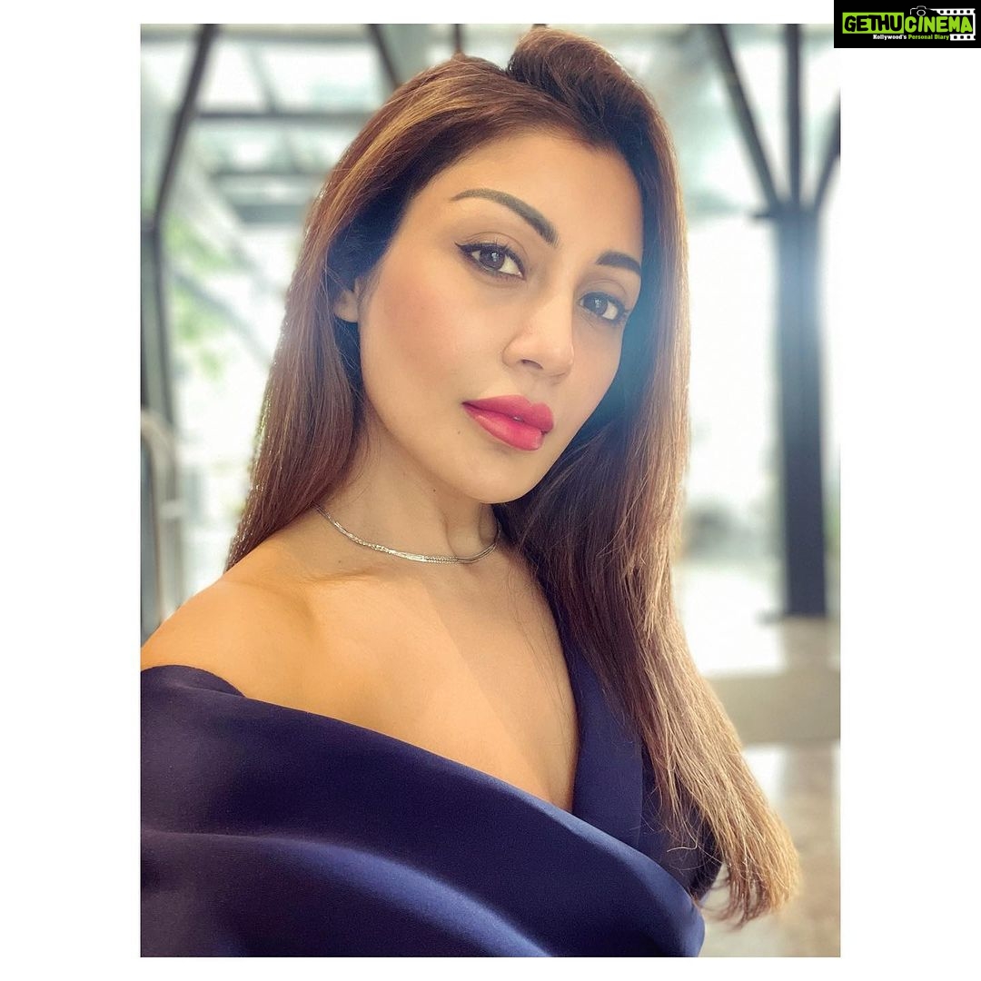 Rimi Sen Instagram - #instagood #instagram #instaphoto #photooftheday #picoftheday #viral #viralreels #reelsinstagram Radisson Blu Mumbai International Airport