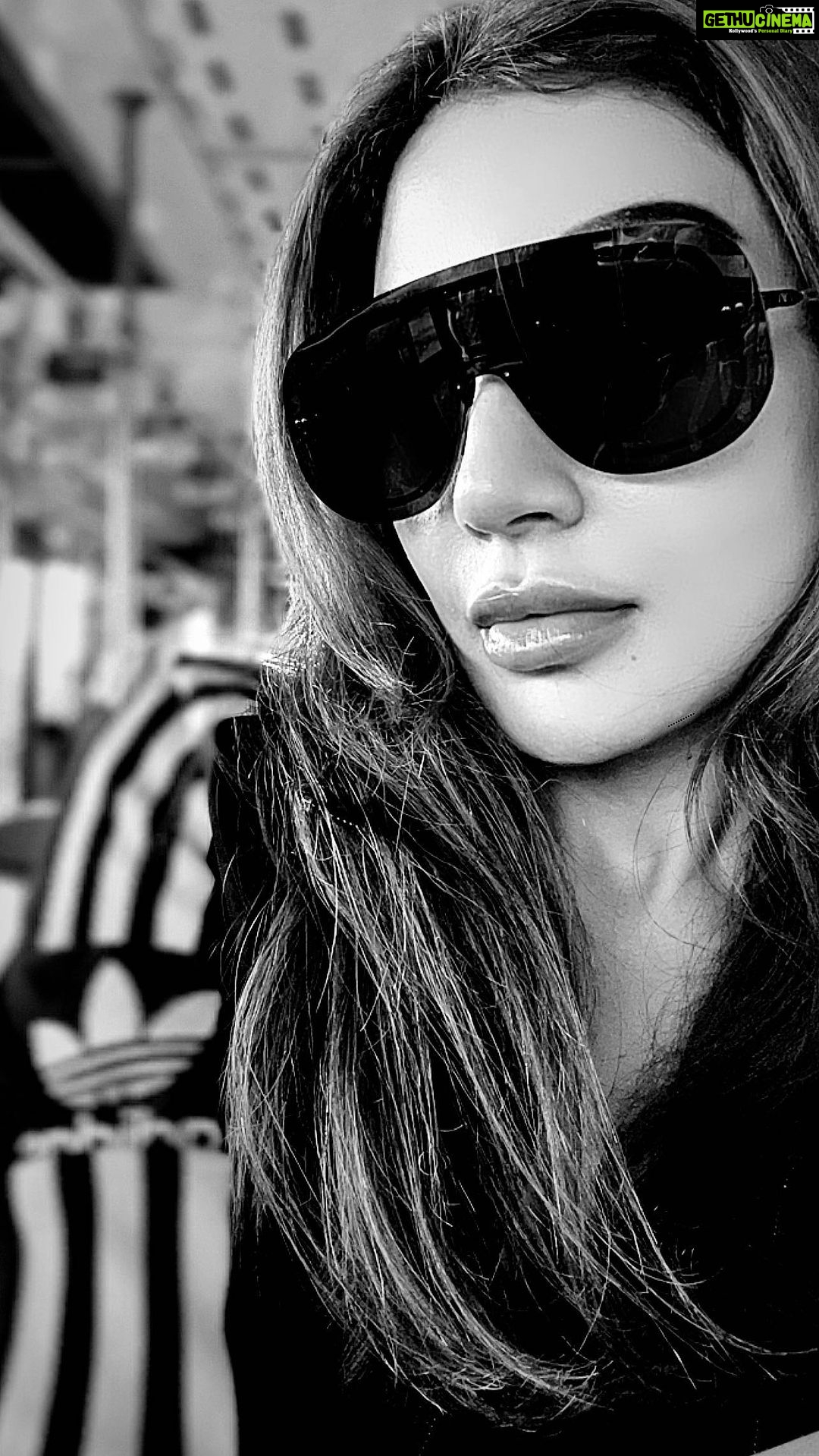 Rimi Sen Instagram - #beforeandafter #instagram #instagood #instalike #instadaily #instafashion #instamood #instalove #insta #instareels #reelsinstagram #reels #reelsvideo #reelinstagram #réel #trendingreels #trending #trendingsongs #trend #viralreels #viral #viralvideos #viralvideo #explore #explorepage✨ #exploremore #video #event #travelphotography #travel Mumbai, Maharashtra