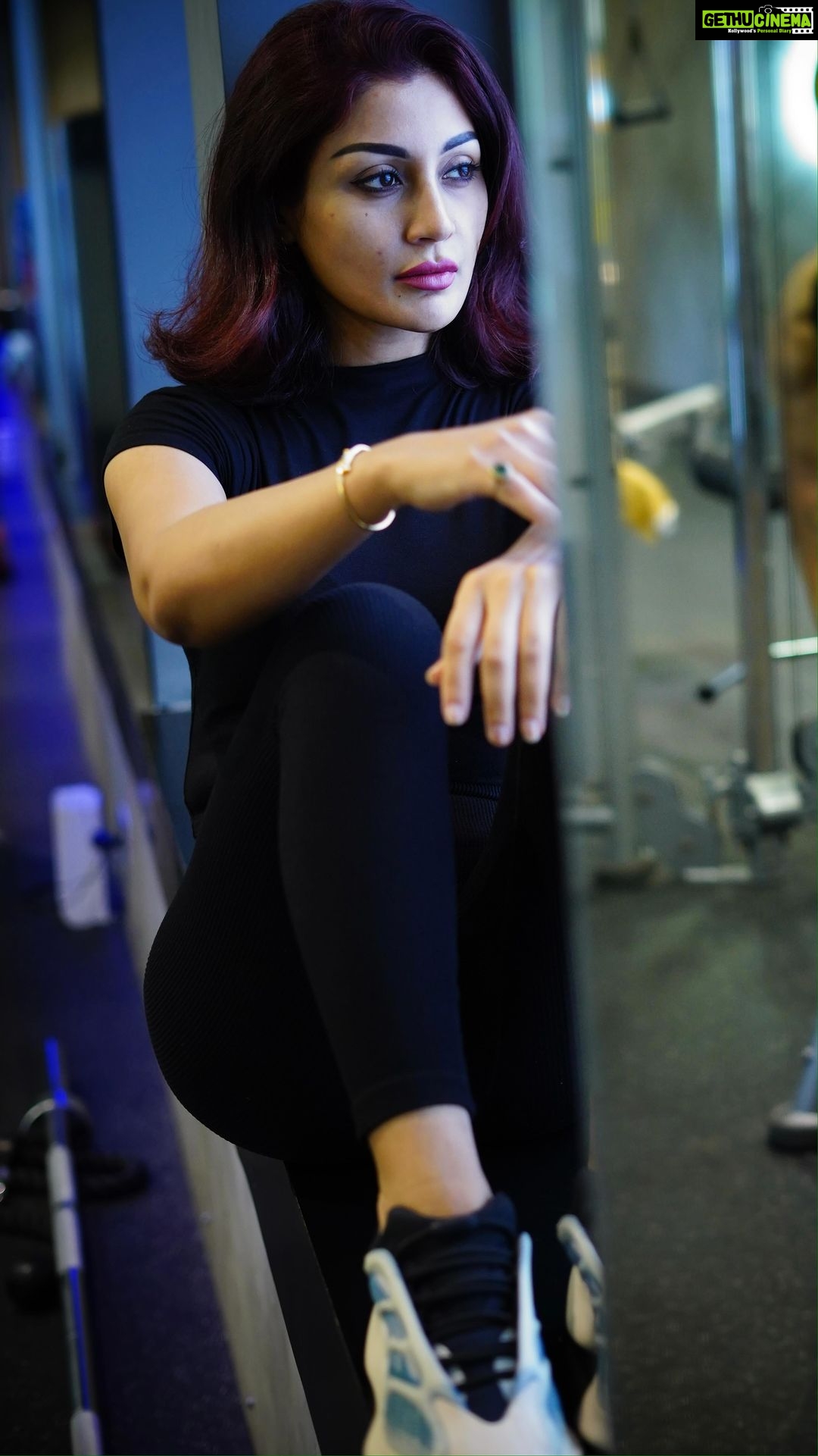 Rimi Sen Instagram - #instagood #instagram #instalike #instadaily #reelsvideo #reelsinstagram #reels #viralvideos #viral #viralreels #trendingreels #trendingsongs #trending #trendingnow #fitnessmotivation #fitness #fit #gym #gymmotivation #explore