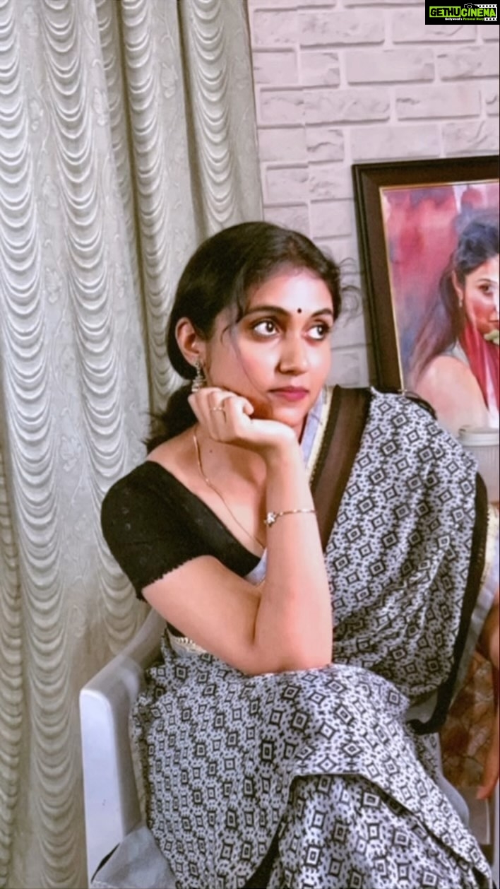 Rinku Rajguru Instagram - माना कि सादगी का दौर नहीं मगर सादगी से अच्छा कुछ और नहीं😊