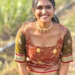 Rinku Rajguru Instagram - Smile,Hope and Gratitude ❤️ Outfit @advikafashion_
