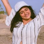 Rinku Rajguru Instagram - 🌻😁