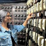 Rinku Rajguru Instagram – माझ्या आयुष्यातील मी पाहिलेलं पहिलंच नाटक.
अप्रतिम अनुभूती. सगळ्याच अंगाने सर्वांगसुंदर असं नाटक आहे ‘देवबाभळी’. 
प्राजक्त आणि सगळ्या टीमला खूप शुभेच्छा आणि मनापासून अभिनंदन ! Bharat Natya Mandir