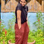Rinku Rajguru Instagram – Make time to enjoy the simple things in life.🍂🌸

#happysunday#home Home