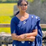 Rinku Rajguru Instagram - मैं खुली किताब 🌸 और वो अनपढ़ ….