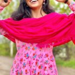 Rinku Rajguru Instagram – Joy 🌸🌸

Click @riya.shinde_11 
Outfit @advikafashion_