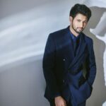 Rohit Suresh Saraf Instagram - Last night 🥳 Shot by @sheldon.santos Custom Suit by @tisastudio Styled by @abhilashatd Assisted by @_samidha_ Hair by @styled_by_tanik Makeup by @imtiaz_makeup