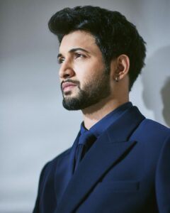 Rohit Suresh Saraf Instagram - Last night 🥳 Shot by @sheldon.santos Custom Suit by @tisastudio Styled by @abhilashatd Assisted by @_samidha_ Hair by @styled_by_tanik Makeup by @imtiaz_makeup
