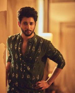 Rohit Suresh Saraf Instagram - Earlier this week 🥂 

Photos by @sheldon.santos 
Styled by @saloniparekh__  Asst by @jaineeebheda 
Wearing @abhinavmishra_  @quirkbrandconsulting 
Hair by @styled_by_tanik 
Make up by @imtiaz_makeup