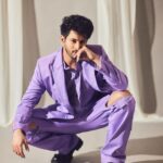 Rohit Suresh Saraf Instagram - Thank you @elleindia for having me. So honoured ♥️ #StyleIcon Huge shoutout to @manishamelwani @doh_tak_keh for customising this piece that I absolutely loved wearing!!!! Styled by @saloniparekh__ Asst by @jaineeebheda Shot by @sheldon.santos Hair by @styled_by_tanik Make up by @imtiaz_makeup Managed by @kimberley.fernandes Artist reputation @media.raindrop @rohiniyer